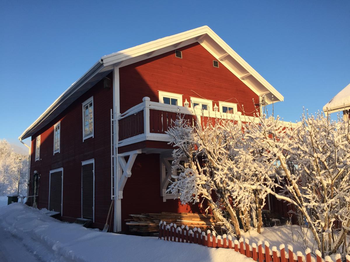 Gaestgivars Vandrarhem Och B&B Järvsö المظهر الخارجي الصورة